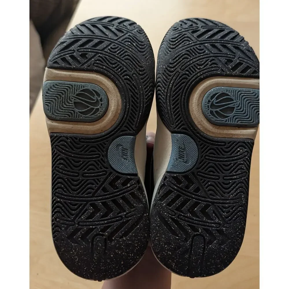 🧨Boys 1.5 Youth Nike Shoes